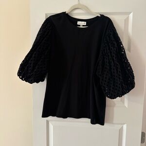 Gibson & Latimer Eyelet Black Top